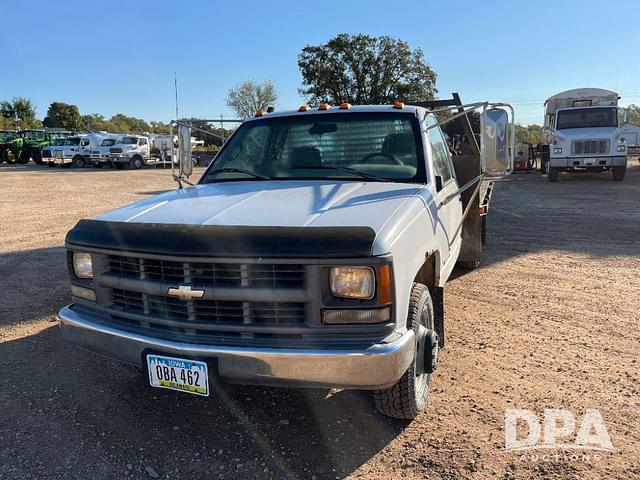 Image of Chevrolet 3500 equipment image 1