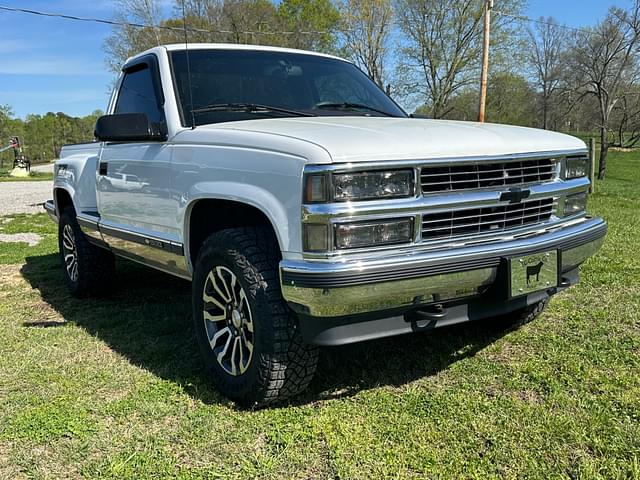 Image of Chevrolet K1500 equipment image 1