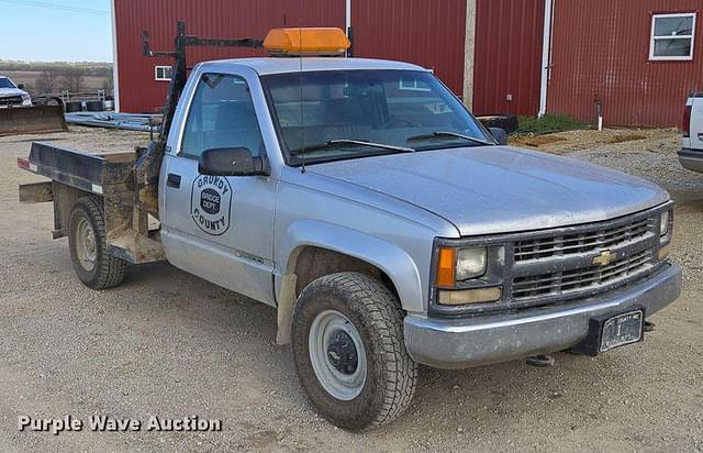 Image of Chevrolet K2500 equipment image 2
