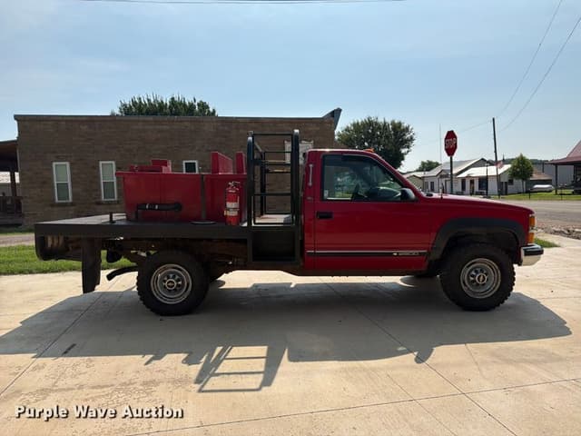 Image of Chevrolet K2500 equipment image 3