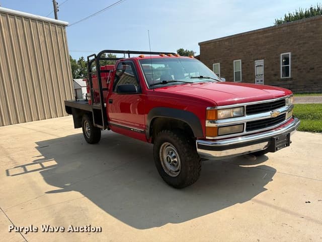 Image of Chevrolet K2500 equipment image 2