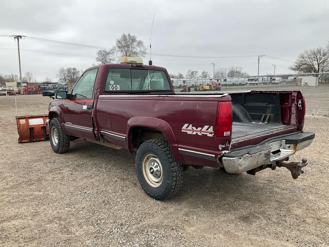 Image of Chevrolet 2500 equipment image 2