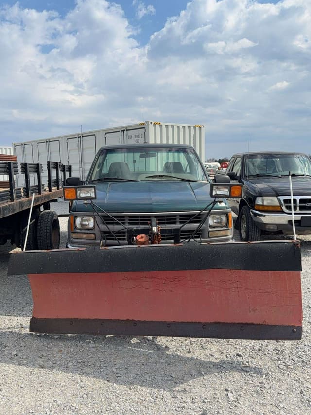 Image of Chevrolet 2500 equipment image 1