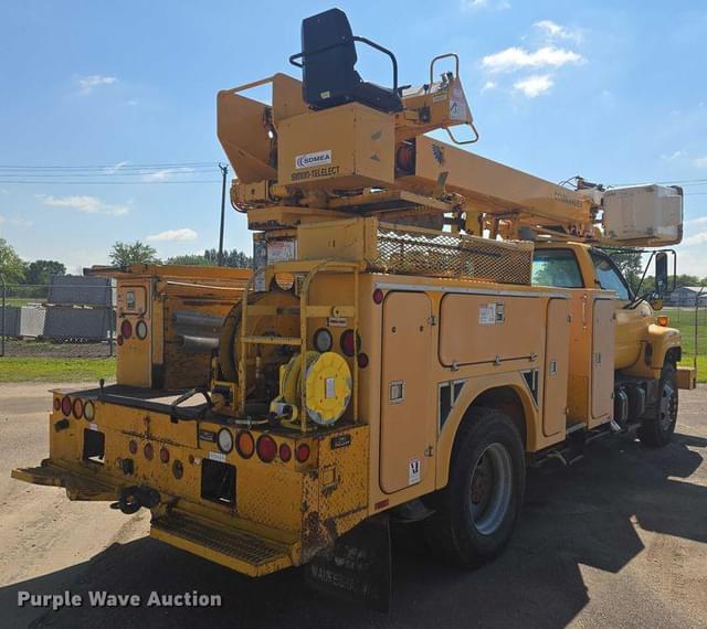 Image of Chevrolet Kodiak equipment image 4