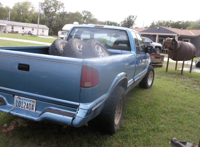 Image of Chevrolet S10 equipment image 1