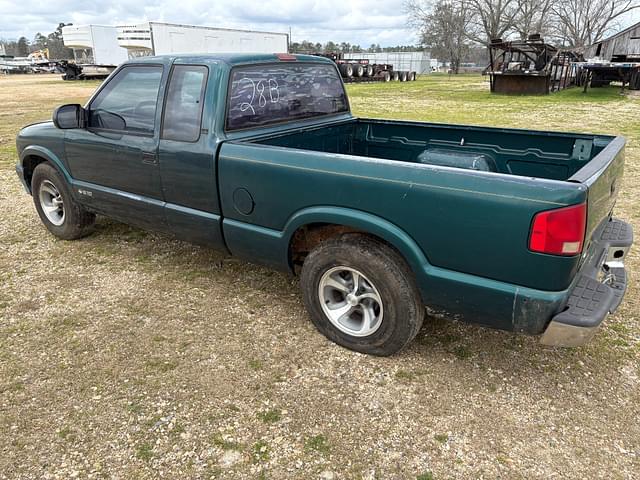 Image of Chevrolet S10 equipment image 1