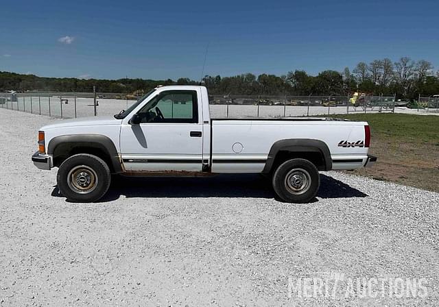 Image of Chevrolet K2500 equipment image 1