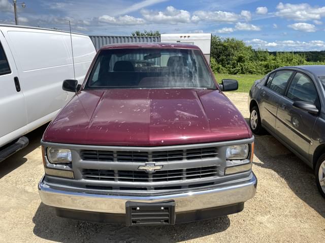Image of Chevrolet 1500 equipment image 1
