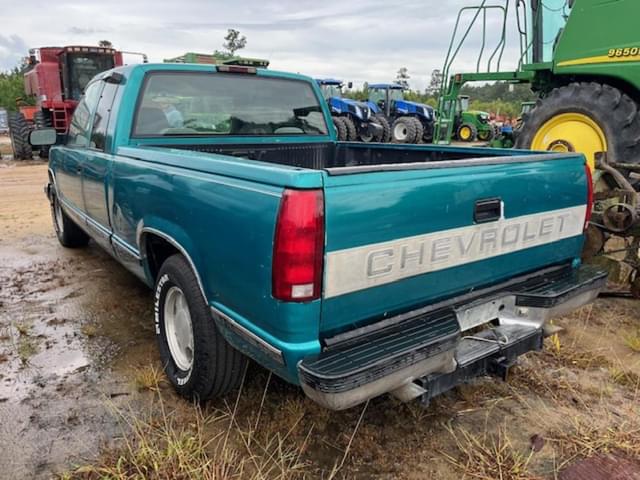 Image of Chevrolet 1500 equipment image 2