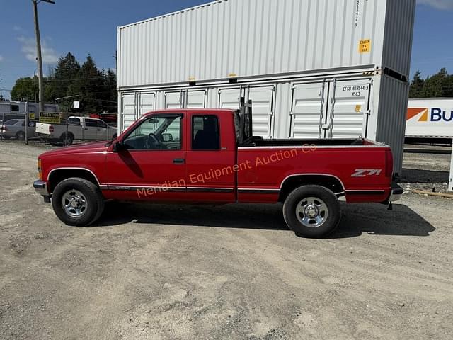 Image of Chevrolet 1500 equipment image 3