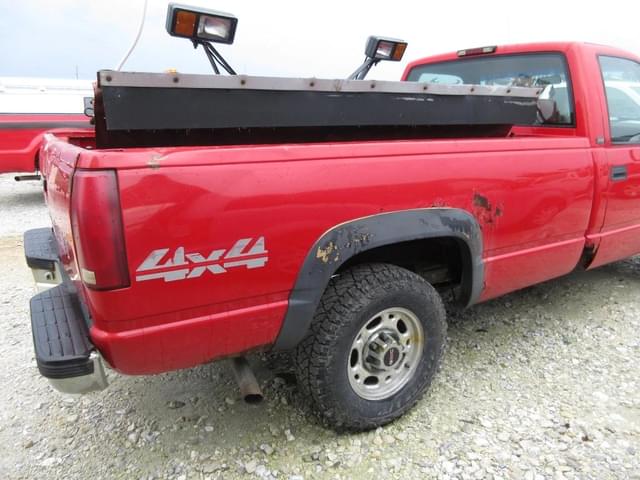 Image of Chevrolet 2500 equipment image 4