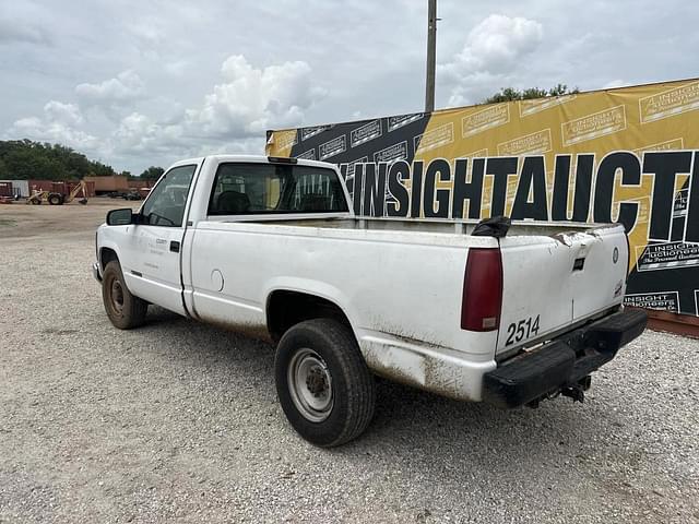 Image of Chevrolet 2500 equipment image 1