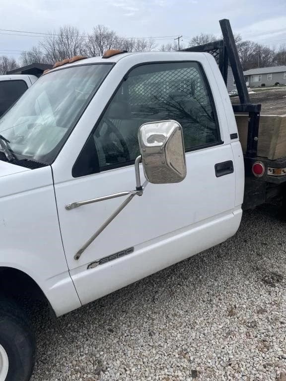 Image of Chevrolet 3500 equipment image 1