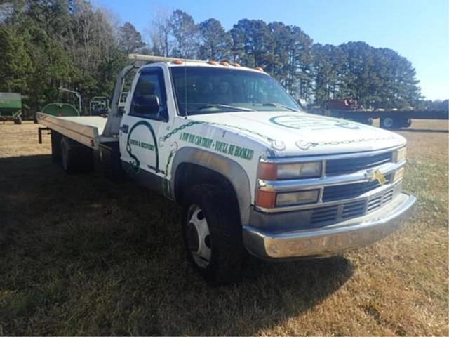 Image of Chevrolet 3500 equipment image 1