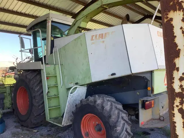 Image of CLAAS Jaguar 880 equipment image 1