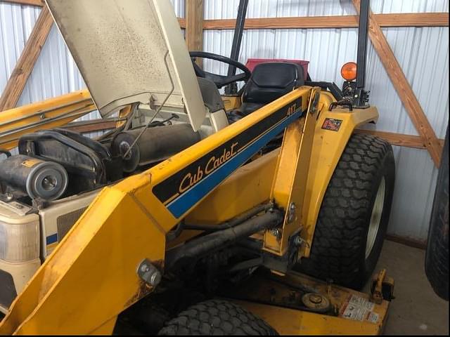 Image of Cub Cadet 7234 equipment image 1