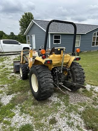 Image of Cub Cadet 7275 equipment image 3