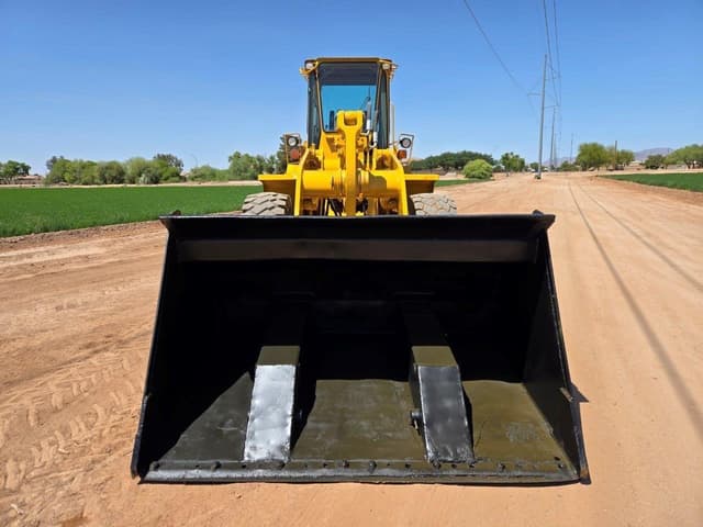 Image of John Deere 624G equipment image 2
