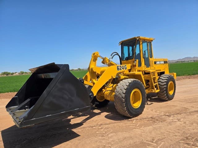Image of John Deere 624G equipment image 4