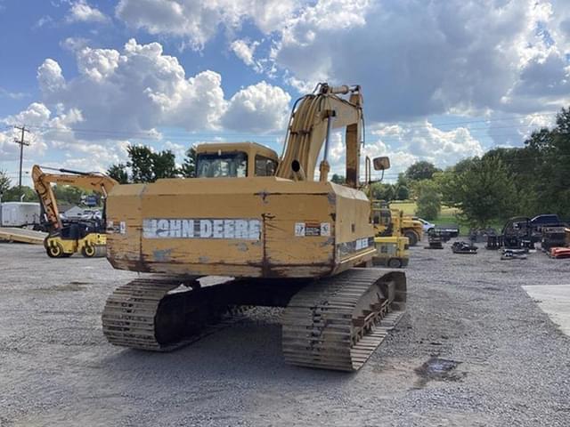Image of John Deere 690E LC equipment image 4