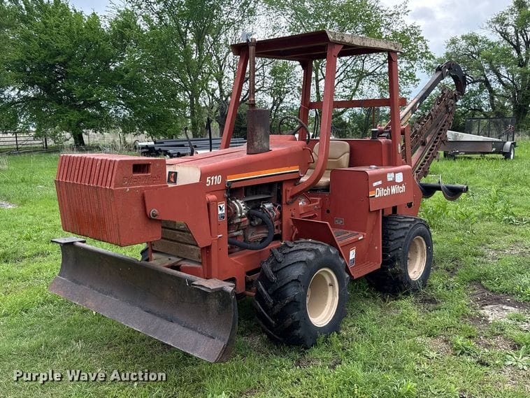 1996 Ditch Witch 5110 Equipment Image0