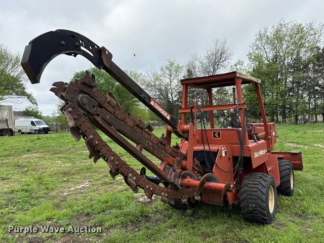 Image of Ditch Witch 5110 equipment image 4
