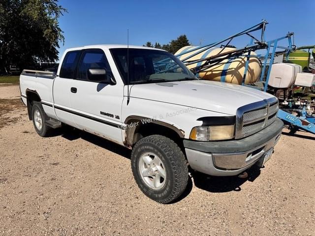 Image of Dodge Ram 1500 equipment image 2