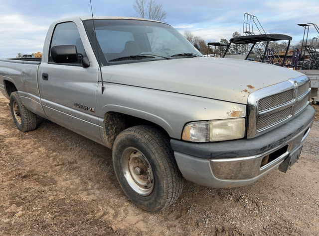 Image of Dodge Ram 2500 equipment image 4