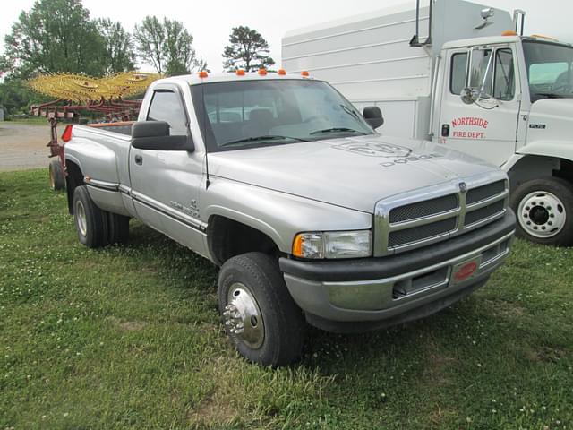 Image of Dodge Ram 3500 equipment image 1