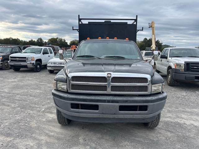 Image of Dodge Ram 3500 equipment image 3