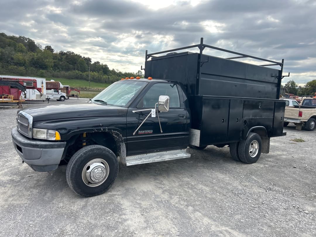 Image of Dodge Ram 3500 Primary image