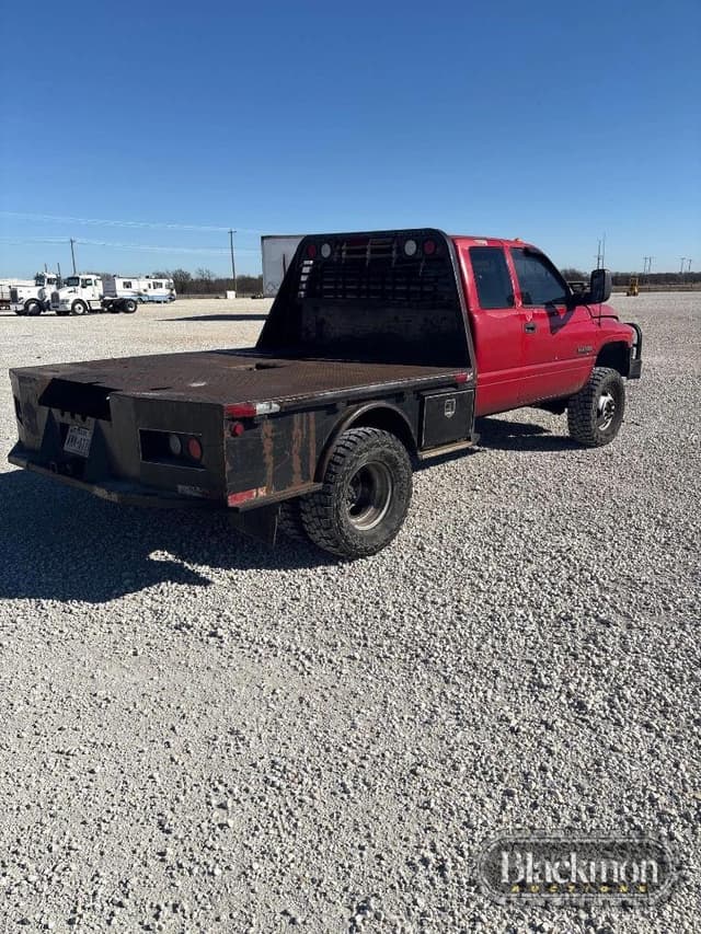 Image of Dodge Ram 3500 equipment image 3