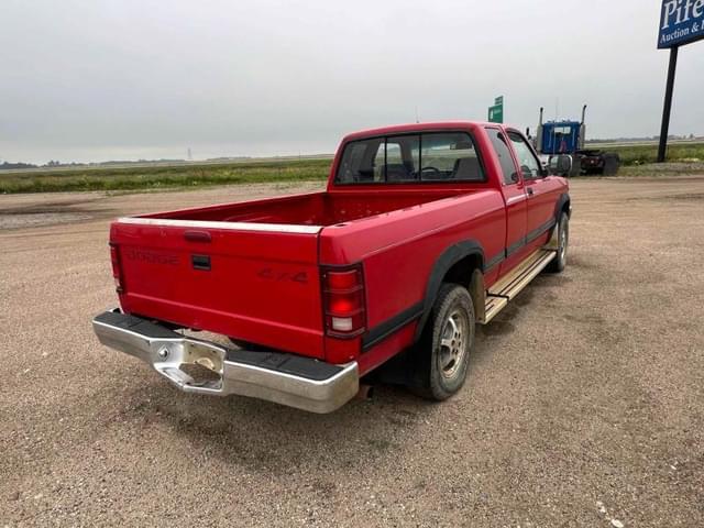Image of Dodge Dakota equipment image 4