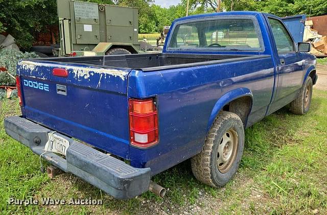 Image of Dodge Dakota equipment image 4