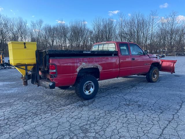 Image of Dodge Ram 1500 equipment image 4