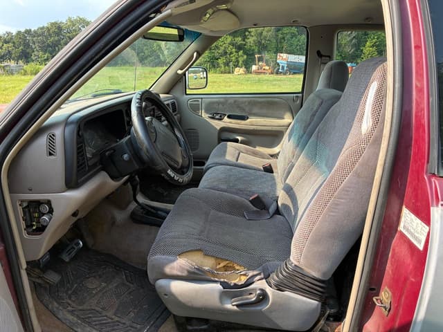 Image of Dodge Ram 1500 equipment image 4