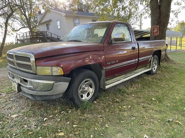 Image of Dodge Ram 1500 equipment image 2