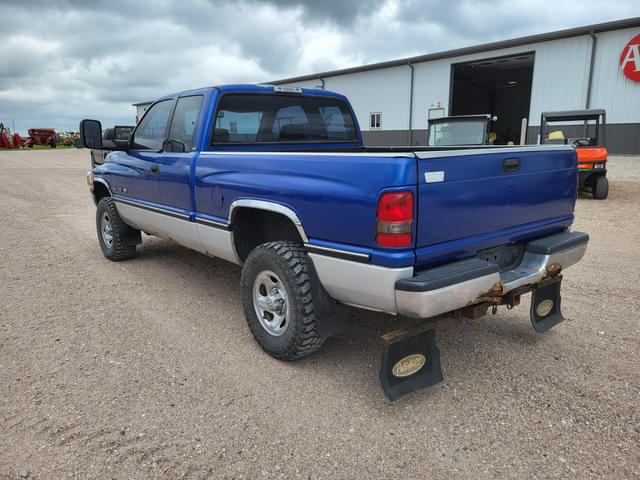 Image of Dodge Ram 1500 equipment image 3