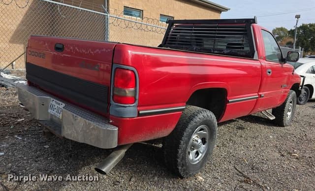 Image of Dodge Ram 1500 equipment image 4