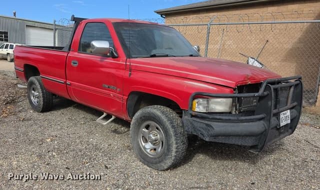 Image of Dodge Ram 1500 equipment image 2