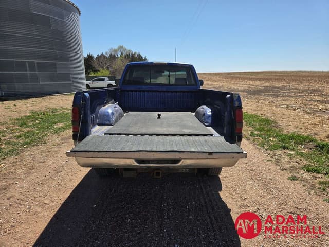 Image of Dodge Ram 2500 equipment image 4