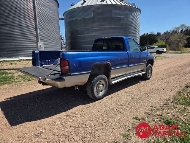 Image of Dodge Ram 2500 equipment image 3