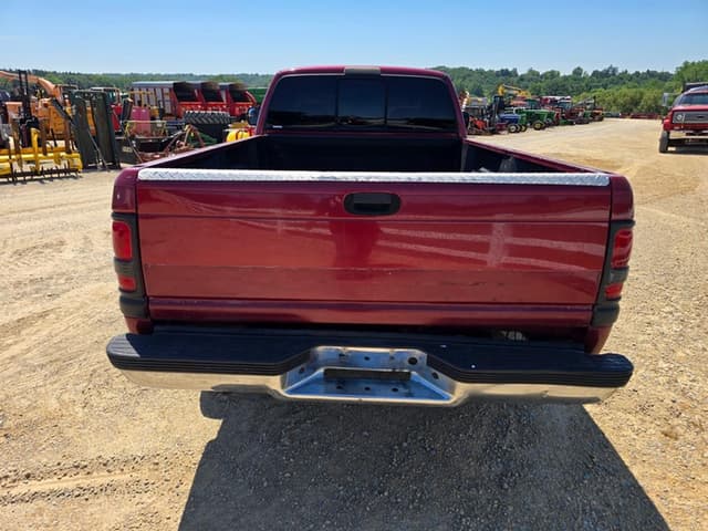 Image of Dodge Ram 2500 equipment image 3