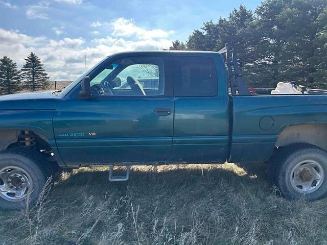 Image of Dodge Ram 2500 equipment image 1