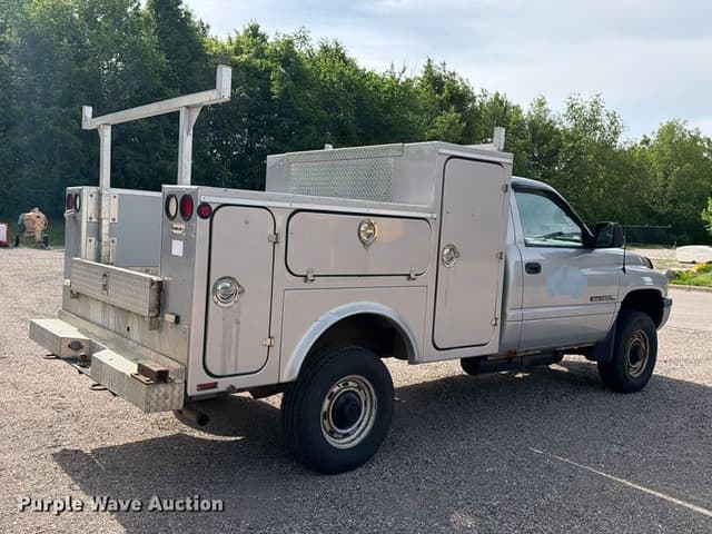 Image of Dodge Ram 2500 equipment image 4