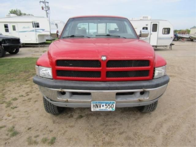Image of Dodge Ram 2500 equipment image 2
