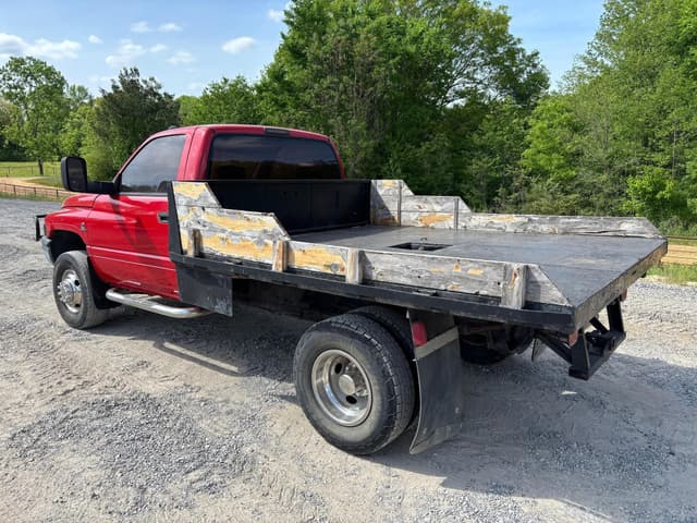 Image of Dodge Ram 3500 equipment image 4