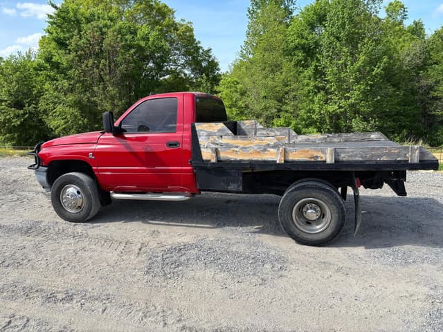 Image of Dodge Ram 3500 equipment image 3