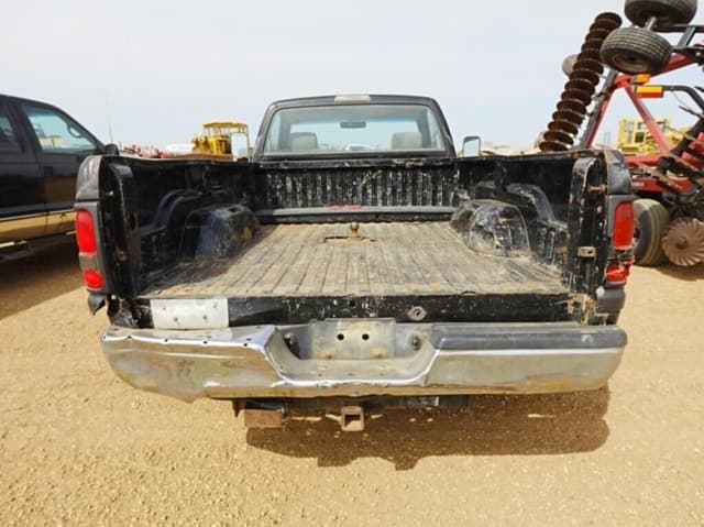 Image of Dodge Ram 3500 equipment image 3