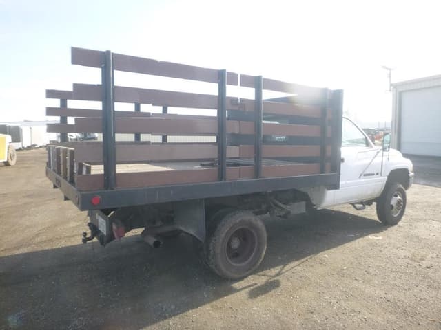 Image of Dodge Ram 3500 equipment image 2